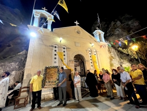 Η εορτή των Αγίων Πάντων στο Ναύπλιο (εικόνες)