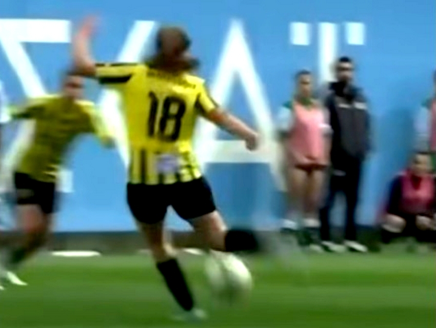 Γκολ «ζωγραφιές», το ένα από τη Μούγιου (βίντεο)