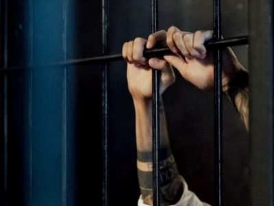 &Gamma;&kappa;&iota;ό&lambda;&alpha;&sigmaf;: &Kappa;&omicron;&iota;&nu;&omega;&nu;&iota;&kappa;ή &epsilon;&pi;&alpha;&nu;έ&nu;&tau;&alpha;&xi;&eta; &tau;&omega;&nu; &kappa;&rho;&alpha;&tau;&omicron;&upsilon;&mu;έ&nu;&omega;&nu; - &Epsilon;ί&nu;&alpha;&iota; &upsilon;&pi;&omicron;&chi;&rho;έ&omega;&sigma;&eta; &tau;&eta;&sigmaf; &pi;&omicron;&lambda;&iota;&tau;&iota;&sigma;&mu;έ&nu;&eta;&sigmaf; &kappa;&omicron;&iota;&nu;&omega;&nu;ί&alpha;&sigmaf; (&beta;ί&nu;&tau;&epsilon;&omicron;)