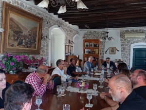 Ειδικό Πολεοδομικό Σχέδιο: Δεσμεύσεις από τον Μπακογιάννη στον Δήμο Ερμιονίδας – Τι ειπώθηκε στη σύσκεψη (εικόνες)