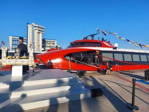 Με την ευλογία και του Μητροπολίτη Εφραίμ ταξιδεύουν τα «Αero Catamaran» (εικόνες)
