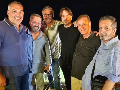 &laquo;&Alpha;&upsilon;&tau;ό&sigmaf;, &omicron; Ά&lambda;&lambda;&omicron;&sigmaf; &kappa;&alpha;&iota; &tau;&omicron; &pi;&alpha;&nu;&tau;&epsilon;&lambda;ό&nu;&iota; &tau;&omicron;&upsilon;&raquo;: &Eta; &mu;&alpha;&gamma;&iota;&kappa;ή &beta;&rho;&alpha;&delta;&iota;ά, &eta; &mu;&omicron;&nu;&alpha;&delta;&iota;&kappa;ή &epsilon;&rho;&mu;&eta;&nu;&epsilon;ί&alpha; &kappa;&alpha;&iota; &eta; &chi;&alpha;&lambda;ά&rho;&omega;&sigma;&eta; &sigma;&tau;&eta;&nu; &Epsilon;&rho;&mu;&iota;ό&nu;&eta; (&beta;ί&nu;&tau;&epsilon;&omicron;, &epsilon;&iota;&kappa;ό&nu;&epsilon;&sigmaf;)