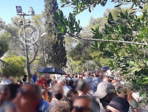 &Sigma;&omicron;&beta;&alpha;&rho;έ&sigmaf; &kappa;&alpha;&tau;&alpha;&gamma;&gamma;&epsilon;&lambda;ί&epsilon;&sigmaf; &tau;&omicron;&upsilon; &Mu;&eta;&tau;&rho;&omicron;&pi;&omicron;&lambda;ί&tau;&eta; &Alpha;&rho;&gamma;&omicron;&lambda;ί&delta;&omicron;&sigmaf; &gamma;&iota;&alpha; &laquo;&psi;&epsilon;&upsilon;&tau;&omicron;&alpha;&gamma;ί&omicron;&upsilon;&sigmaf;&raquo; &kappa;&alpha;&iota; &alpha;&pi;ά&tau;&epsilon;&sigmaf; - &Tau;&iota; &epsilon;ί&pi;&epsilon; &gamma;&iota;&alpha; &sigma;&upsilon;&gamma;&kappa;&epsilon;&kappa;&rho;&iota;&mu;έ&nu;&omicron; &nu;&alpha;ό (&beta;ί&nu;&tau;&epsilon;&omicron;, &epsilon;&iota;&kappa;ό&nu;&epsilon;&sigmaf;)