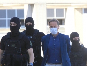 &Delta;ί&kappa;&eta; &Lambda;&iota;&gamma;&nu;ά&delta;&eta;: &Alpha;&nu;&alpha;&tau;&rho;&omicron;&pi;ή &kappa;&alpha;&iota; &epsilon;&kappa;&tau;ό&sigmaf; &phi;&upsilon;&lambda;&alpha;&kappa;ή&sigmaf;, &alpha;&nu; &kappa;&alpha;&iota; &kappa;&alpha;&tau;&alpha;&delta;&iota;&kappa;ά&sigma;&tau;&eta;&kappa;&epsilon; &mu;&epsilon; 12 έ&tau;&eta; &gamma;&iota;&alpha; &delta;ύ&omicron; &beta;&iota;&alpha;&sigma;&mu;&omicron;ύ&sigmaf; &alpha;&nu;&eta;&lambda;ί&kappa;&omega;&nu;