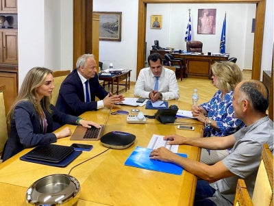 &Sigma;&upsilon;&nu;ά&nu;&tau;&eta;&sigma;&eta; &mu;&epsilon; &Pi;&lambda;&epsilon;ύ&rho;&eta; &gamma;&iota;&alpha; &tau;&alpha; &nu;&omicron;&sigma;&omicron;&kappa;&omicron;&mu;&epsilon;ί&alpha; &sigma;&tau;&eta;&nu; &Alpha;&rho;&gamma;&omicron;&lambda;ί&delta;&alpha; (&epsilon;&iota;&kappa;ό&nu;&epsilon;&sigmaf;)