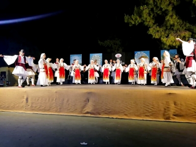 &Kappa;&rho;&alpha;&nu;ί&delta;&iota;: &Alpha;&pi;&omicron;&theta;έ&omega;&sigma;&eta;&hellip; &gamma;&iota;&alpha; &chi;&omicron;&rho;ό &kappa;&alpha;&iota; &tau;&rho;&alpha;&gamma;&omicron;ύ&delta;&iota; &ndash; &Mu;ά&gamma;&epsilon;&psi;&alpha;&nu; &omicron;&iota; &epsilon;&kappa;&delta;&eta;&lambda;ώ&sigma;&epsilon;&iota;&sigmaf; &gamma;&iota;&alpha; &tau;&alpha; 20 &chi;&rho;ό&nu;&iota;&alpha; &zeta;&omega;ή&sigmaf; &tau;&eta;&sigmaf; &chi;&omicron;&rho;&epsilon;&upsilon;&tau;&iota;&kappa;ή&sigmaf; &omicron;&mu;ά&delta;&alpha;&sigmaf; (&epsilon;&iota;&kappa;ό&nu;&epsilon;&sigmaf;)