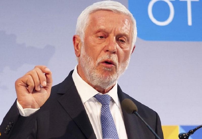 &Epsilon;&pi;ί&theta;&epsilon;&sigma;&eta; &Tau;&alpha;&tau;&omicron;ύ&lambda;&eta; &sigma;&epsilon; &Nu;ί&kappa;&alpha;: &Pi;&epsilon;&rho;&iota;&phi;&epsilon;&rho;&epsilon;&iota;ά&rho;&chi;&eta;&sigmaf; &tau;&eta;&sigmaf; &epsilon;&iota;&kappa;&omicron;&nu;&iota;&kappa;ή&sigmaf; &pi;&rho;&alpha;&gamma;&mu;&alpha;&tau;&iota;&kappa;ό&tau;&eta;&tau;&alpha;&sigmaf;, &tau;&omicron;&upsilon; &psi;&epsilon;ύ&delta;&omicron;&upsilon;&sigmaf; &kappa;&alpha;&iota; &tau;&eta;&sigmaf; &pi;&rho;&omicron;&pi;&alpha;&gamma;ά&nu;&delta;&alpha;&sigmaf;