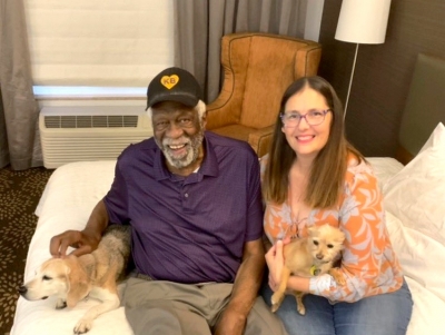 &Theta;&rho;ή&nu;&omicron;&sigmaf; &gamma;&iota;&alpha; &tau;&omicron;&nu; &theta;&rho;ύ&lambda;&omicron; &tau;&omega;&nu; &Sigma;έ&lambda;&tau;&iota;&kappa;&sigmaf; &kappa;&alpha;&iota; &tau;&omicron;&upsilon; &Nu;&Beta;&Alpha;, &Mu;&pi;&iota;&lambda; &Rho;ά&sigma;&epsilon;&lambda; (&beta;ί&nu;&tau;&epsilon;&omicron;, &epsilon;&iota;&kappa;ό&nu;&epsilon;&sigmaf;)