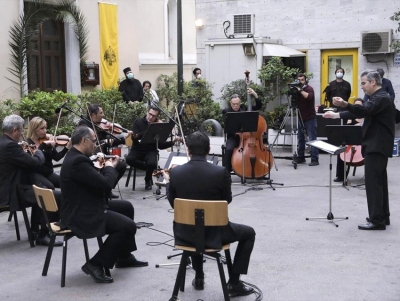 Ά&rho;&gamma;&omicron;&sigmaf;: &Alpha;&kappa;&upsilon;&rho;ώ&theta;&eta;&kappa;&epsilon; &eta; &sigma;&upsilon;&nu;&alpha;&upsilon;&lambda;ί&alpha; &mu;&epsilon; &tau;&alpha; &Mu;&omicron;&upsilon;&sigma;&iota;&kappa;ά &sigma;ύ&nu;&omicron;&lambda;&alpha; &tau;&eta;&sigmaf; &Epsilon;&Rho;&Tau; &sigma;&tau;&omicron; &Alpha;&rho;&chi;&alpha;ί&omicron; &Theta;έ&alpha;&tau;&rho;&omicron;