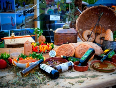 Έ&kappa;&theta;&epsilon;&sigma;&eta; &Alpha;&gamma;&rho;&omicron;&tau;&omicron;&upsilon;&rho;&iota;&sigma;&mu;&omicron;ύ &sigma;&tau;&omicron; &lambda;&iota;&mu;ά&nu;&iota; &tau;&eta;&sigmaf; &Alpha;&rho;&chi;&alpha;ί&alpha;&sigmaf; &Epsilon;&pi;&iota;&delta;&alpha;ύ&rho;&omicron;&upsilon; (&epsilon;&iota;&kappa;ό&nu;&epsilon;&sigmaf;)