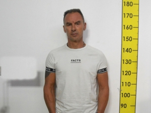 Πάτρα: Αυτός είναι ο 51χρονος που κατηγορείται για αποπλάνηση 14χρονης και προφυλακίστηκε (εικόνες)
