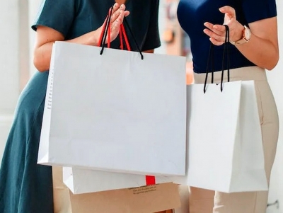 &laquo;&Pi;&rho;&omicron;&sigma;&omicron;&chi;ή, &alpha;&pi;&alpha;&tau;&epsilon;ώ&nu;&epsilon;&sigmaf; &pi;&rho;&omicron;&sigma;&pi;&omicron;&iota;&omicron;ύ&nu;&tau;&alpha;&iota; &epsilon;&pi;&iota;&chi;&epsilon;&iota;&rho;&eta;&mu;&alpha;&tau;ί&epsilon;&sigmaf; &tau;&eta;&sigmaf; &pi;&epsilon;&rho;&iota;&omicron;&chi;ή&sigmaf;&raquo; &ndash; &Tau;&iota; &alpha;&nu;&alpha;&phi;έ&rho;&epsilon;&iota; &omicron; &Epsilon;&mu;&pi;&omicron;&rho;&iota;&kappa;ό&sigmaf; &Sigma;ύ&lambda;&lambda;&omicron;&gamma;&omicron;&sigmaf; &Nu;&alpha;&upsilon;&pi;&lambda;ί&omicron;&upsilon;