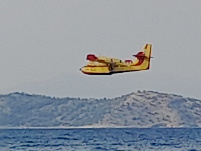 &Phi;&omega;&tau;&iota;ά &sigma;&tau;&eta; &Theta;ά&sigma;&omicron;: &Sigma;&epsilon; &epsilon;&pi;&iota;&phi;&upsilon;&lambda;&alpha;&kappa;ή &omicron;&iota; &delta;&upsilon;&nu;ά&mu;&epsilon;&iota;&sigmaf; &pi;&upsilon;&rho;ό&sigma;&beta;&epsilon;&sigma;&eta;&sigmaf; &alpha;&kappa;ό&mu;&alpha; &kappa;&alpha;&iota; &mu;&epsilon;&tau;ά &tau;&eta;&nu; &kappa;&alpha;&tau;&alpha;&iota;&gamma;ί&delta;&alpha; (&beta;ί&nu;&tau;&epsilon;&omicron;)