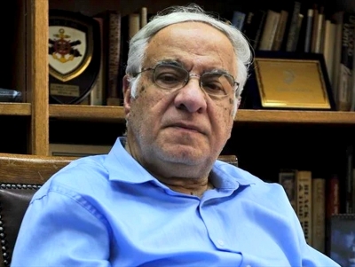 &Pi;έ&theta;&alpha;&nu;&epsilon; &omicron; &sigma;&pi;&omicron;&upsilon;&delta;&alpha;ί&omicron;&sigmaf; &alpha;&sigma;&tau;&rho;&omicron;&phi;&upsilon;&sigma;&iota;&kappa;ό&sigmaf; &Delta;&iota;&omicron;&nu;ύ&sigma;&eta;&sigmaf; &Sigma;&iota;&mu;ό&pi;&omicron;&upsilon;&lambda;&omicron;&sigmaf;