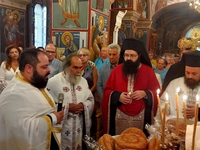 &Eta; &gamma;&iota;&omicron;&rho;&tau;ή &tau;&eta;&sigmaf; &Mu;&epsilon;&tau;&alpha;&mu;ό&rho;&phi;&omega;&sigma;&eta;&sigmaf; &tau;&omicron;&upsilon; &Sigma;&omega;&tau;ή&rho;&omicron;&sigmaf; &sigma;&epsilon; &Kappa;&rho;&alpha;&nu;ί&delta;&iota;, &Pi;&lambda;&alpha;&tau;&alpha;&nu;ί&delta;&iota; &kappa;&alpha;&iota; &Chi;&omicron;ύ&nu;&eta; (&epsilon;&iota;&kappa;ό&nu;&epsilon;&sigmaf;)