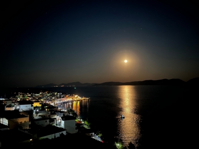 &Kappa;&omicron;&rho;&upsilon;&phi;ώ&nu;&omicron;&nu;&tau;&alpha;&iota; &sigma;&tau;&omicron;&nu; &omicron;&upsilon;&rho;&alpha;&nu;ό &eta; &Upsilon;&pi;&epsilon;&rho;&pi;&alpha;&nu;&sigma;έ&lambda;&eta;&nu;&omicron;&sigmaf; &kappa;&alpha;&iota; &omicron;&iota; &Pi;&epsilon;&rho;&sigma;&epsilon;ί&delta;&epsilon;&sigmaf; &ndash; &Pi;ώ&sigmaf; &nu;&alpha; &alpha;&pi;&omicron;&lambda;&alpha;ύ&sigma;&epsilon;&tau;&epsilon; &tau;&eta;&nu; &xi;&epsilon;&chi;&omega;&rho;&iota;&sigma;&tau;ή &beta;&rho;&alpha;&delta;&iota;ά