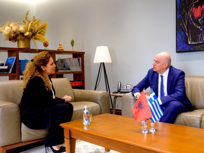 &Tau;&iota; &epsilon;&pi;&iota;&zeta;&eta;&tau;ά &eta; &Alpha;&lambda;&beta;&alpha;&nu;ί&alpha; &mu;&epsilon; &tau;&omicron; &zeta;ή&tau;&eta;&mu;&alpha; &tau;&omega;&nu; &Tau;&sigma;ά&mu;&eta;&delta;&omega;&nu; (&beta;ί&nu;&tau;&epsilon;&omicron;)