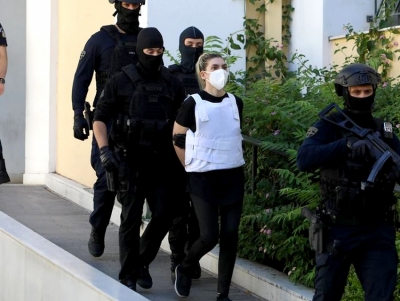 &Pi;&iota;&sigma;&pi;&iota;&rho;ί&gamma;&kappa;&omicron;&upsilon;: &Nu;έ&alpha; &delta;ί&omega;&xi;&eta; &gamma;&iota;&alpha; &tau;&omicron;&upsilon;&sigmaf; &theta;&alpha;&nu;ά&tau;&omicron;&upsilon;&sigmaf; &tau;&eta;&sigmaf; &Mu;&alpha;&lambda;έ&nu;&alpha;&sigmaf; &kappa;&alpha;&iota; &tau;&eta;&sigmaf; Ί&rho;&iota;&delta;&alpha;&sigmaf;
