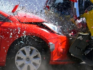 Σύγκρουση οχημάτων στην παραλιακή Ναυπλίου-Νέας Κίου: Πολλές ζημιές στα ΙΧ