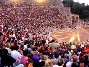 Επίδαυρος: Αναβάλλεται για το Σάββατο (09/07) η πρεμιέρα της «Μήδειας» του Μποστ - «Ναι» του δικαστηρίου στη στάση εργασίας των ηθοποιών
