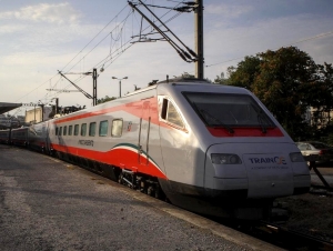Αναφορά Γκιόλα: Να μην αποκοπεί η Πελοπόννησος από την Αττική με την επέκταση του προαστιακού