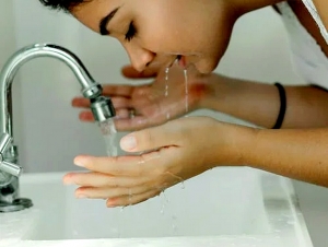 &Tau;&omicron; &nu;&epsilon;&rho;ό έ&beta;&alpha;&lambda;&epsilon;&hellip; &phi;&omega;&tau;&iota;ά &sigma;&tau;&omicron; Ά&rho;&gamma;&omicron;&sigmaf; &kappa;&alpha;&iota; &sigma;&tau;&eta;&nu; &Pi;&epsilon;&rho;&iota;&phi;έ&rho;&epsilon;&iota;&alpha; (&beta;ί&nu;&tau;&epsilon;&omicron;, &epsilon;&iota;&kappa;ό&nu;&epsilon;&sigmaf;)