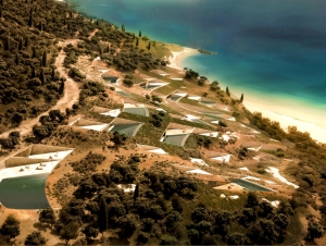 &laquo;&Mu;&epsilon;&gamma;&alpha;&lambda;ώ&nu;&epsilon;&iota;&raquo; &eta; &tau;&omicron;&upsilon;&rho;&iota;&sigma;&tau;&iota;&kappa;ή &epsilon;&pi;έ&nu;&delta;&upsilon;&sigma;&eta; &laquo;Infinity Six Senses Porto Heli&raquo; &sigma;&tau;&eta;&nu; &Epsilon;&rho;&mu;&iota;&omicron;&nu;ί&delta;&alpha; &ndash; &Tau;&iota; &alpha;&lambda;&lambda;ά&zeta;&epsilon;&iota; &sigma;&tau;&omicron; έ&rho;&gamma;&omicron; &pi;&omicron;&upsilon; &pi;&rho;&omicron;&chi;&omega;&rho;ά&epsilon;&iota;