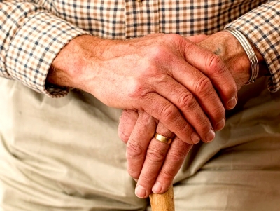 &Gamma;&kappa;&iota;ό&lambda;&alpha;&sigmaf; &gamma;&iota;&alpha; &sigma;&upsilon;&nu;&tau;&alpha;&xi;&iota;&omicron;ύ&chi;&omicron;&upsilon;&sigmaf;: Έ&lambda;&lambda;&epsilon;&iota;&psi;&eta; &sigma;&epsilon;&beta;&alpha;&sigma;&mu;&omicron;ύ &alpha;&pi;ό &tau;&eta;&nu; &kappa;&upsilon;&beta;έ&rho;&nu;&eta;&sigma;&eta; &Mu;&eta;&tau;&sigma;&omicron;&tau;ά&kappa;&eta; &mu;&epsilon; &alpha;&delta;&iota;&alpha;&phi;&omicron;&rho;ί&alpha; &kappa;&alpha;&iota; ά&rho;&nu;&eta;&sigma;&eta; (&epsilon;&iota;&kappa;ό&nu;&alpha;)