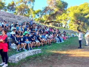 Ημέρα σχολικού αθλητισμού: Σε Αρχαία Νεμέα και Αρχαία Επίδαυρο γιόρτασε το 1ο Γυμνάσιο Ναυπλίου (εικόνες)