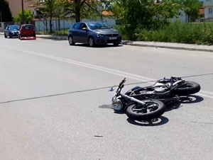 &Theta;&epsilon;&sigma;&sigma;&alpha;&lambda;&omicron;&nu;ί&kappa;&eta;: &Nu;&epsilon;&kappa;&rho;ό&sigmaf; 13&chi;&rho;&omicron;&nu;&omicron;&sigmaf; &mu;&epsilon;&tau;ά &alpha;&pi;ό &tau;&rho;&omicron;&chi;&alpha;ί&omicron; (&beta;ί&nu;&tau;&epsilon;&omicron;)