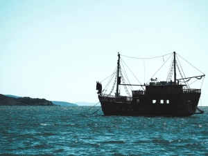 Ναύπλιο: «Ακυβέρνητο καράβι» η… πρωτεύουσά μας – «Ναυαγήσαμε» κι οι δυο μέσα απ&#039; τα λάθη μας (βίντεο)