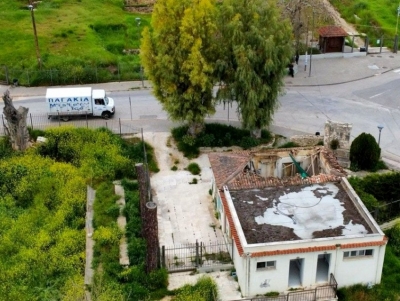 &Mu;&epsilon;&nu;&delta;ώ&nu;&eta; &ndash; &Alpha;&rho;&gamma;&omicron;&lambda;ί&delta;&alpha;: Ό&tau;&alpha;&nu;&hellip; &pi;&rho;&omicron;&lambda;&alpha;&beta;&alpha;ί&nu;&epsilon;&iota;&sigmaf; &tau;&iota;&sigmaf; &epsilon;&xi;&epsilon;&lambda;ί&xi;&epsilon;&iota;&sigmaf; &kappa;&alpha;&iota; &mu;&iota;&lambda;ά&sigmaf; &mu;έ&sigma;&alpha; &alpha;&pi;ό &rho;&epsilon;&pi;&omicron;&rho;&tau;ά&zeta; (&beta;ί&nu;&tau;&epsilon;&omicron;, &epsilon;&iota;&kappa;ό&nu;&epsilon;&sigmaf;)