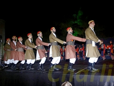 &Delta;ή&mu;&omicron;&sigmaf; &Epsilon;&rho;&mu;&iota;&omicron;&nu;ί&delta;&alpha;&sigmaf;: &Gamma;&iota;&omicron;&rho;&tau;ή &gamma;&iota;&alpha; ό&lambda;&omicron;&upsilon;&sigmaf; &tau;&alpha; 20 &chi;&rho;ό&nu;&iota;&alpha; &zeta;&omega;ή&sigmaf; &tau;&eta;&sigmaf; &chi;&omicron;&rho;&epsilon;&upsilon;&tau;&iota;&kappa;ή&sigmaf; &omicron;&mu;ά&delta;&alpha;&sigmaf; &ndash; &Tau;&omicron; &pi;&rho;ό&gamma;&rho;&alpha;&mu;&mu;&alpha;