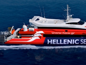 Σπέτσες: Βρήκε στον μώλο το «Flying Cat 4» – Δημιουργήθηκε ρήγμα