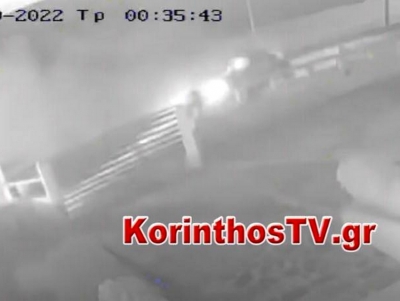 &Kappa;ό&rho;&iota;&nu;&theta;&omicron;&sigmaf;: &Alpha;&pi;ί&sigma;&tau;&epsilon;&upsilon;&tau;&omicron; &tau;&rho;&omicron;&chi;&alpha;ί&omicron;, &alpha;&upsilon;&tau;&omicron;&kappa;ί&nu;&eta;&tau;&omicron; έ&phi;&epsilon;&rho;&epsilon; &pi;έ&nu;&tau;&epsilon; &tau;&omicron;ύ&mu;&pi;&epsilon;&sigmaf; &ndash; &Chi;&omega;&rho;ί&sigmaf; &gamma;&rho;&alpha;&tau;&zeta;&omicron;&upsilon;&nu;&iota;ά &omicron; &omicron;&delta;&eta;&gamma;ό&sigmaf; (&beta;ί&nu;&tau;&epsilon;&omicron;)