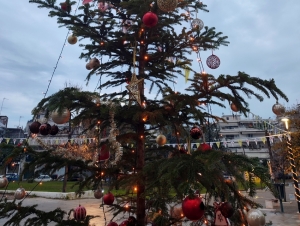 Ό&tau;&alpha;&nu; &tau;&omicron; &nu;ό&eta;&mu;&alpha; &tau;&omega;&nu; &Chi;&rho;&iota;&sigma;&tau;&omicron;&upsilon;&gamma;έ&nu;&nu;&omega;&nu; &pi;&rho;&omicron;&sigma;&phi;έ&rho;&epsilon;&iota; &laquo;&zeta;&epsilon;&sigma;&tau;&alpha;&sigma;&iota;ά&raquo; &sigma;&epsilon; &alpha;&nu;&theta;&rho;ώ&pi;&omicron;&upsilon;&sigmaf; &pi;&omicron;&upsilon; &tau;&omicron; έ&chi;&omicron;&upsilon;&nu; &alpha;&nu;ά&gamma;&kappa;&eta; (&epsilon;&iota;&kappa;ό&nu;&alpha;)