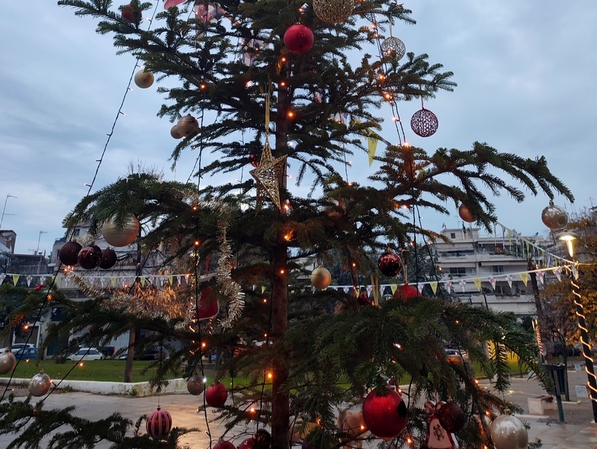 Όταν το νόημα των Χριστουγέννων προσφέρει «ζεστασιά» σε ανθρώπους που το έχουν ανάγκη (εικόνα)