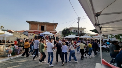 &Pi;&lambda;ή&theta;&omicron;&sigmaf; &kappa;ό&sigma;&mu;&omicron;&upsilon; &sigma;&tau;&eta; &laquo;&gamma;&iota;&omicron;&rho;&tau;ή &tau;&eta;&sigmaf; &tau;&omicron;&upsilon;&lambda;ί&pi;&alpha;&sigmaf;&raquo; &sigma;&tau;&alpha; &Delta;ί&delta;&upsilon;&mu;&alpha;