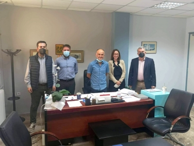 &Pi;&Alpha;&Sigma;&Omicron;&Kappa;: &Sigma;&upsilon;&nu;ά&nu;&tau;&eta;&sigma;&eta; &mu;&epsilon; &tau;&omicron;&nu; &delta;&iota;&omicron;&iota;&kappa;&eta;&tau;ή &tau;&eta;&sigmaf; &Nu;&omicron;&sigma;&eta;&lambda;&epsilon;&upsilon;&tau;&iota;&kappa;ή&sigmaf; &Mu;&omicron;&nu;ά&delta;&alpha;&sigmaf; &Nu;&alpha;&upsilon;&pi;&lambda;ί&omicron;&upsilon; &ndash; &laquo;&Epsilon;&mu;&epsilon;ί&sigmaf; &theta;&alpha; &phi;&tau;&iota;ά&xi;&omicron;&upsilon;&mu;&epsilon; &xi;&alpha;&nu;ά &tau;&omicron; &Epsilon;&Sigma;&Upsilon;&raquo; (&epsilon;&iota;&kappa;ό&nu;&epsilon;&sigmaf;)