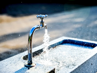 &Gamma;&kappa;&iota;ό&lambda;&alpha;&sigmaf; &pi;&rho;&omicron;&sigmaf; &kappa;&upsilon;&beta;έ&rho;&nu;&eta;&sigma;&eta;: &Mu;&eta; &delta;&iota;&alpha;&nu;&omicron;&eta;&theta;&epsilon;ί&tau;&epsilon; &nu;&alpha; &iota;&delta;&iota;&omega;&tau;&iota;&kappa;&omicron;&pi;&omicron;&iota;ή&sigma;&epsilon;&tau;&epsilon; &kappa;&alpha;&iota; &tau;&omicron; &nu;&epsilon;&rho;ό (&beta;ί&nu;&tau;&epsilon;&omicron;)