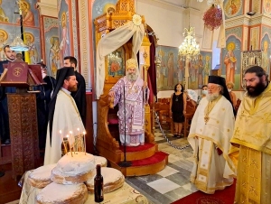 &Sigma;&tau;&omicron; Ά&rho;&gamma;&omicron;&sigmaf; &gamma;&iota;&alpha; &tau;&eta;&nu; &Tau;&iota;&mu;ί&alpha; &Kappa;ά&rho;&alpha; &tau;&eta;&sigmaf; &Alpha;&gamma;ί&alpha;&sigmaf; &Pi;&alpha;&rho;&alpha;&sigma;&kappa;&epsilon;&upsilon;ή&sigmaf; &omicron; &Mu;&eta;&tau;&rho;&omicron;&pi;&omicron;&lambda;ί&tau;&eta;&sigmaf; &Mu;ά&nu;&eta;&sigmaf; (&epsilon;&iota;&kappa;ό&nu;&epsilon;&sigmaf;)