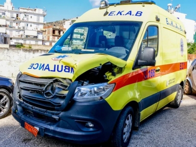 &Tau;&rho;&alpha;&gamma;&omega;&delta;ί&alpha; &sigma;&tau;&omicron; Ά&rho;&gamma;&omicron;&sigmaf;: &Alpha;&sigma;&theta;&epsilon;&nu;&omicron;&phi;ό&rho;&omicron; &pi;&alpha;&rho;έ&sigma;&upsilon;&rho;&epsilon; &kappa;&alpha;&iota; &sigma;&kappa;ό&tau;&omega;&sigma;&epsilon; &eta;&lambda;&iota;&kappa;&iota;&omega;&mu;έ&nu;&eta; (&epsilon;&iota;&kappa;ό&nu;&epsilon;&sigmaf;)