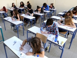 Γεωργόπουλος σε μαθητές: Έχετε πολλές μάχες μπροστά σας