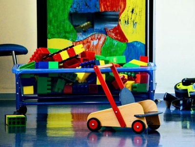 &Pi;&alpha;&iota;&delta;&iota;&kappa;&omicron;ί &sigma;&tau;&alpha;&theta;&mu;&omicron;ί &kappa;&alpha;&iota; &delta;&eta;&mu;&omicron;&tau;&iota;&kappa;ά &mu;έ&chi;&rho;&iota; &tau;&iota;&sigmaf; 6 &tau;&omicron; &alpha;&pi;ό&gamma;&epsilon;&upsilon;&mu;&alpha; - Ό&lambda;&omicron; &tau;&omicron; &sigma;&chi;έ&delta;&iota;&omicron; (&beta;ί&nu;&tau;&epsilon;&omicron;)