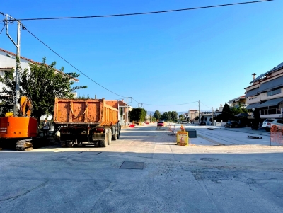&Kappa;&omega;&sigma;&tau;&omicron;ύ&rho;&omicron;&sigmaf; &gamma;&iota;&alpha; έ&rho;&gamma;&alpha; &sigma;&tau;&eta;&nu; &Alpha;&iota;&gamma;ί&omicron;&upsilon;: &laquo;&Upsilon;&pi;&omicron;&mu;&omicron;&nu;ή &kappa;&alpha;&iota; &sigma;&upsilon;&nu;&epsilon;&rho;&gamma;&alpha;&sigma;ί&alpha;, &tau;&alpha; &delta;ύ&omicron; &sigma;&upsilon;&sigma;&tau;&alpha;&tau;&iota;&kappa;ά &epsilon;&pi;&iota;&tau;&upsilon;&chi;ί&alpha;&sigmaf;&raquo; (&epsilon;&iota;&kappa;ό&nu;&epsilon;&sigmaf;)