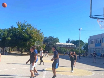 &Eta;&mu;έ&rho;&alpha; &sigma;&chi;&omicron;&lambda;&iota;&kappa;&omicron;ύ &alpha;&theta;&lambda;&eta;&tau;&iota;&sigma;&mu;&omicron;ύ: &Delta;&rho;ά&sigma;&epsilon;&iota;&sigmaf; &kappa;&alpha;&iota; &sigma;&tau;&omicron; 3&omicron; &Gamma;&Epsilon;&Lambda; Ά&rho;&gamma;&omicron;&upsilon;&sigmaf; (&epsilon;&iota;&kappa;ό&nu;&epsilon;&sigmaf;)