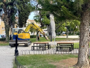 Ναύπλιο: Ξεκίνησαν οι εργασίες αναζωογόνησης του Πάρκου Κολοκοτρώνη (εικόνες)