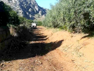 Αργολίδα: Ασφαλτοστρώσεις και καθαρισμοί ρεμάτων από την Περιφέρεια (εικόνες)