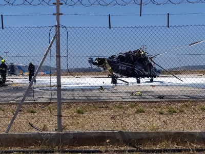 &Epsilon;&lambda;&iota;&kappa;ό&pi;&tau;&epsilon;&rho;&omicron; έ&pi;&epsilon;&sigma;&epsilon; &alpha;&pi;ό &tau;&omicron;&nu;... &alpha;έ&rho;&alpha; &sigma;&tau;&omicron; &laquo;&Epsilon;&lambda;. &Beta;&epsilon;&nu;&iota;&zeta;έ&lambda;&omicron;&sigmaf;&raquo; (&beta;ί&nu;&tau;&epsilon;&omicron;, &epsilon;&iota;&kappa;ό&nu;&epsilon;&sigmaf;)
