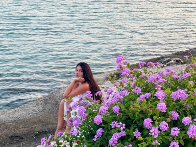 &Pi;ό&rho;&tau;&omicron; &Chi;έ&lambda;&iota;: Ά&nu;&alpha;&psi;&epsilon;&hellip; &phi;&omega;&tau;&iota;έ&sigmaf; &eta; &Kappa;&omicron;&rho;&iota;&nu;&theta;ί&omicron;&upsilon; &ndash; Executive chef o &Lambda;&omicron;&upsilon;&kappa;ά&kappa;o&sigmaf; &sigma;&epsilon; &gamma;&nu;&omega;&sigma;&tau;ό &epsilon;&sigma;&tau;&iota;&alpha;&tau;ό&rho;&iota;&omicron; (&beta;ί&nu;&tau;&epsilon;&omicron;)